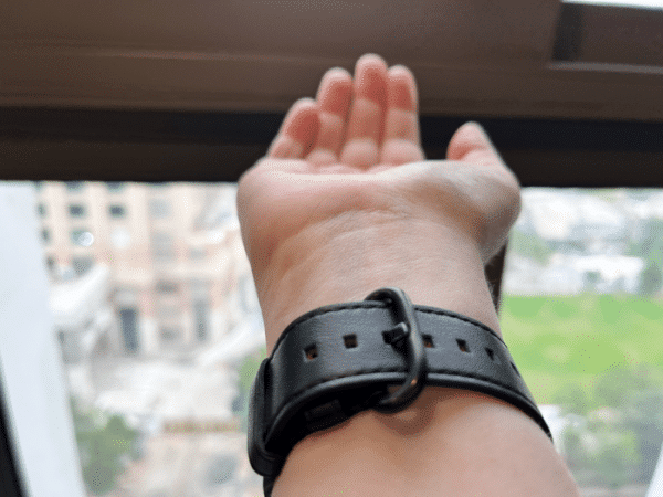 Alto apple watch leather band holes 600x450 1