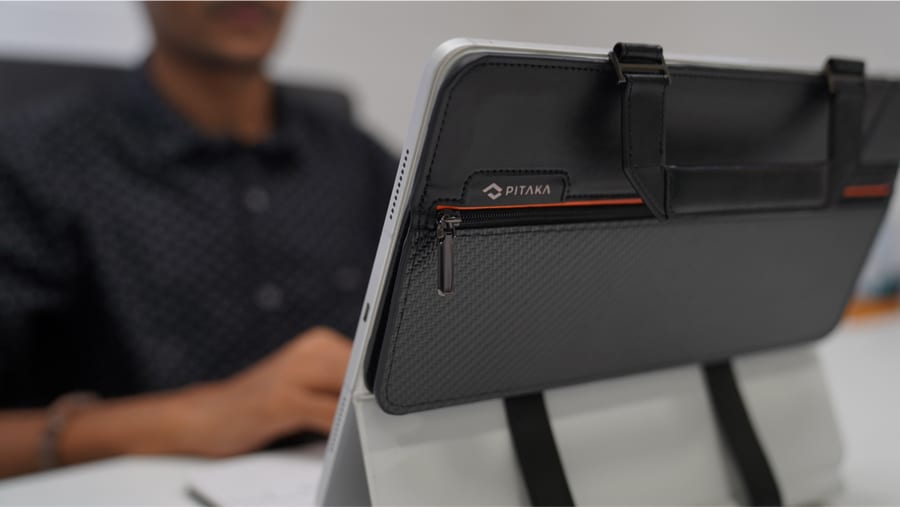 Pitaka Flipbook Case review 1