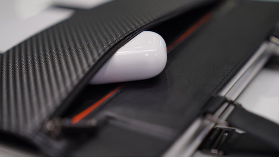 Pitaka Flipbook Case review 5