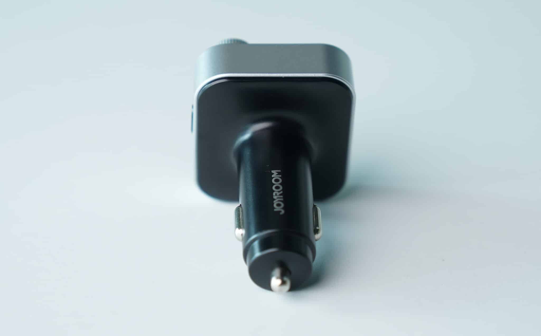 Back view of JOYROOM car adapter scaled