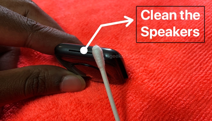Cleaning Apple Watch's speaker.