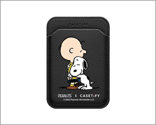 Snoopy  Charlie Hug MagSafe Wallet for iPhone