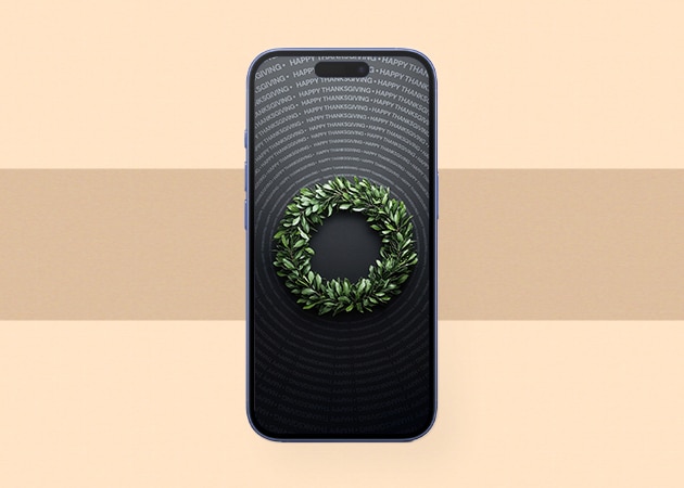 Wreath of Leaves Thanksgiving wallpaper