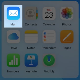 Choosing Mail app after signing in on iCloud website